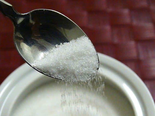 sweetener on spoon